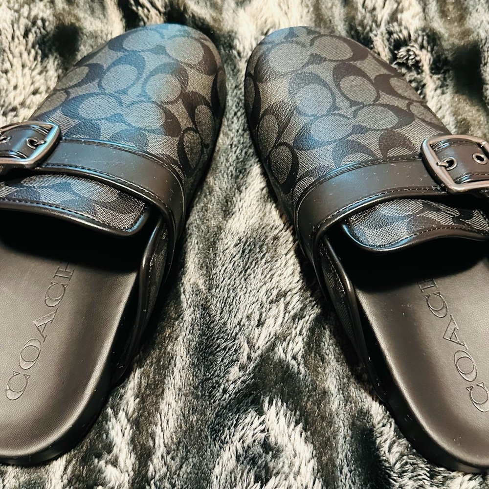 Beautiful Coach Signature Pattern Mules - Picture 2 of 4